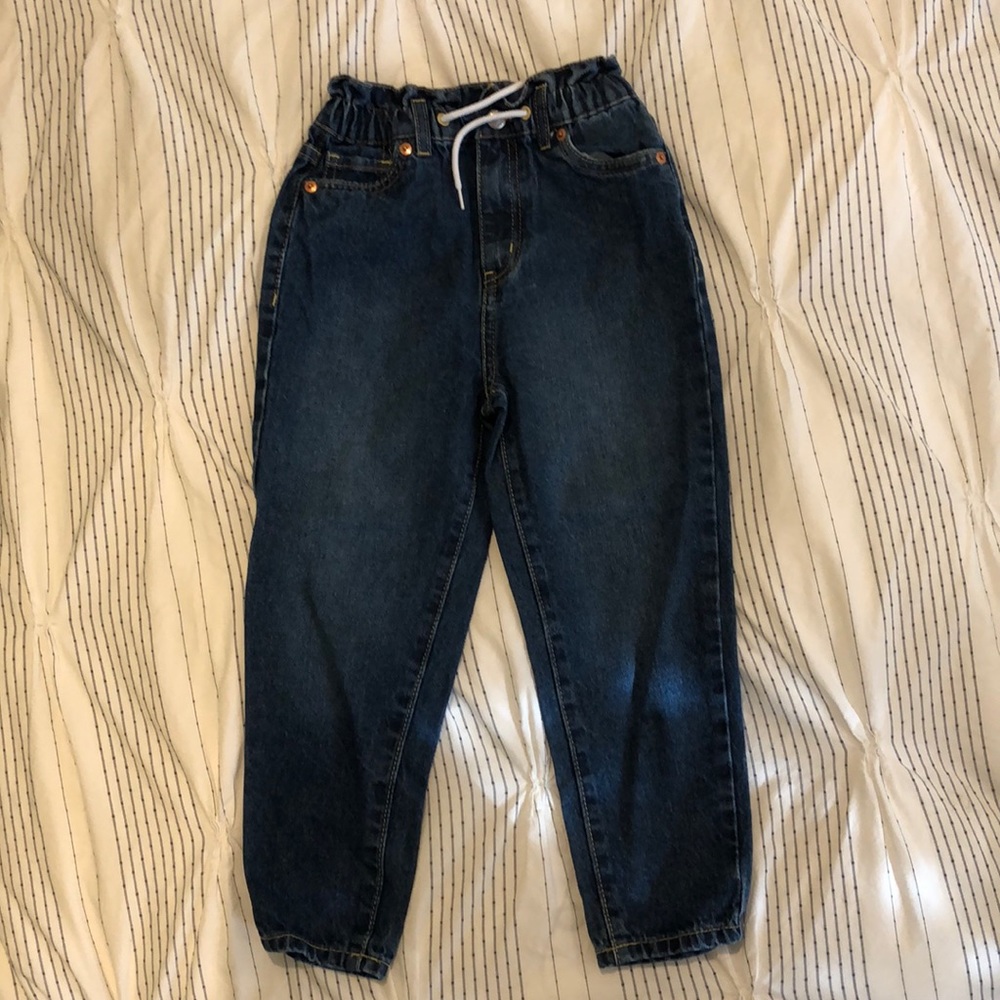 Levi Strauss & Co pull-on high loose size 6 reg 5-6 yrs